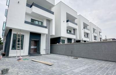 5BEDROOM CONTEMPORARY DETACHED DUPLEX